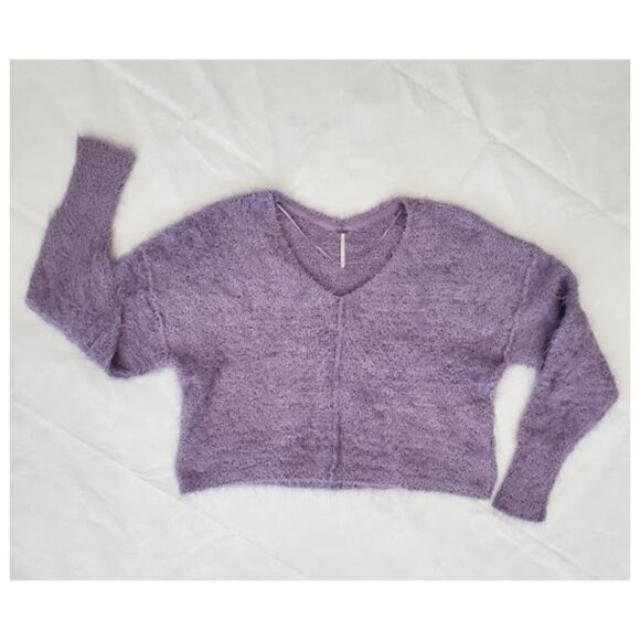 Free People Icing V-Neck Pullover Lavender Fuzzy Bouclé Knit Sweater Size S - Picture 6 of 11